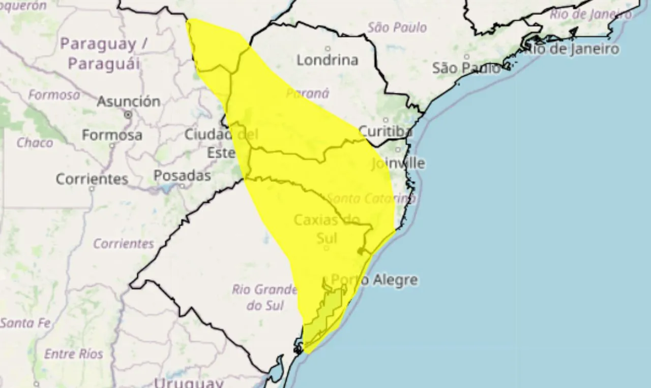 O mapa mostra o alerta para tempestade e ventos